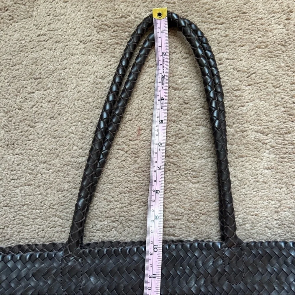 Madewell “The Signature Woven Tote” In Color Coffee Bean - Picture 5 of 11